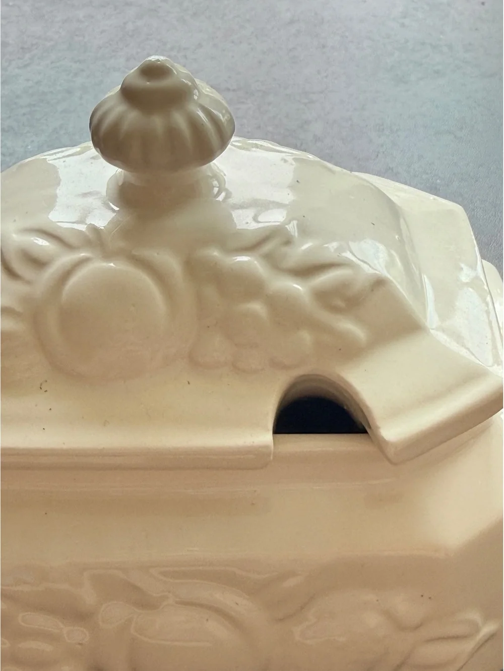 Vintage Japan White Ceramic Soup Tureen Embossed Fruit Covered Serving Bowl